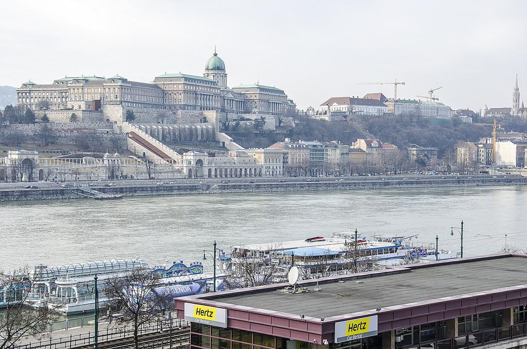 Danube Pest-Side Apartment Budapeste Exterior foto